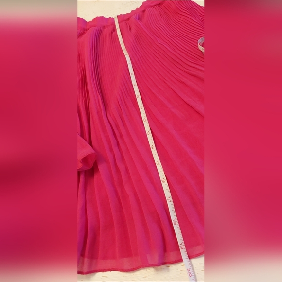 Old Navy Full Pretty Pleated Bright Pink Skirt Size Large Boho Feminine Flirty - Picture 8 of 8
